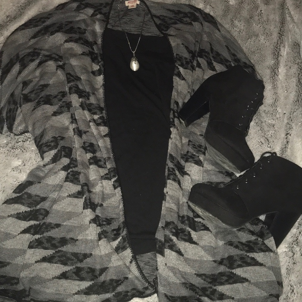 3/$15 💕shrug Cardigan open scarf sweater shawl cape gray